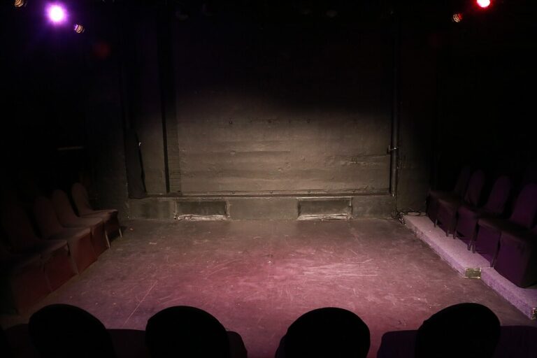 Kaat van Stralen (Any Minute Now!) — theater in Bergen op Zoom